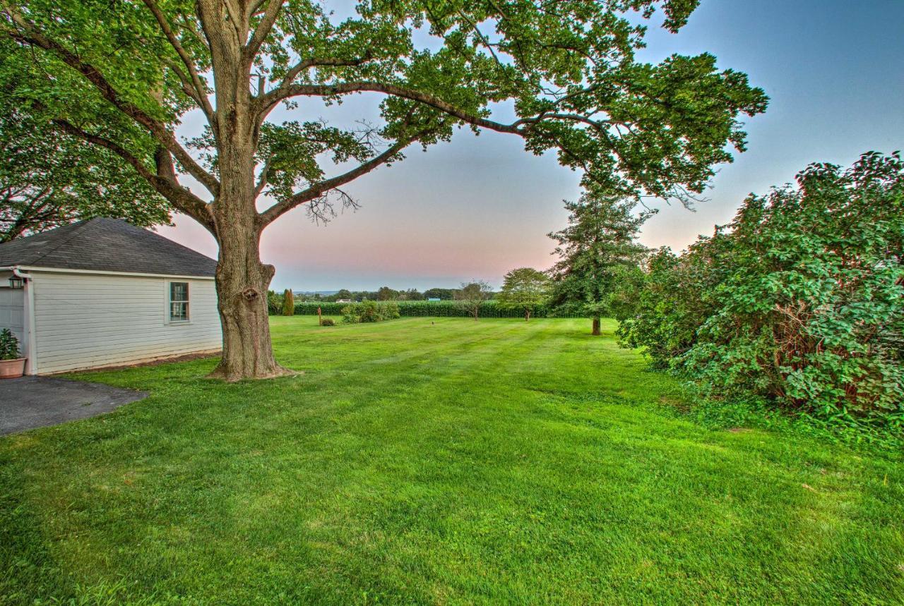 Whimsical Lancaster House With Porch Near Amish Farm Villa Eksteriør bilde